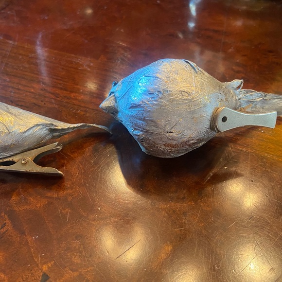 Silver and Gold Paper Mache Birds 6 large 8 small with clips - Picture 5 of 9